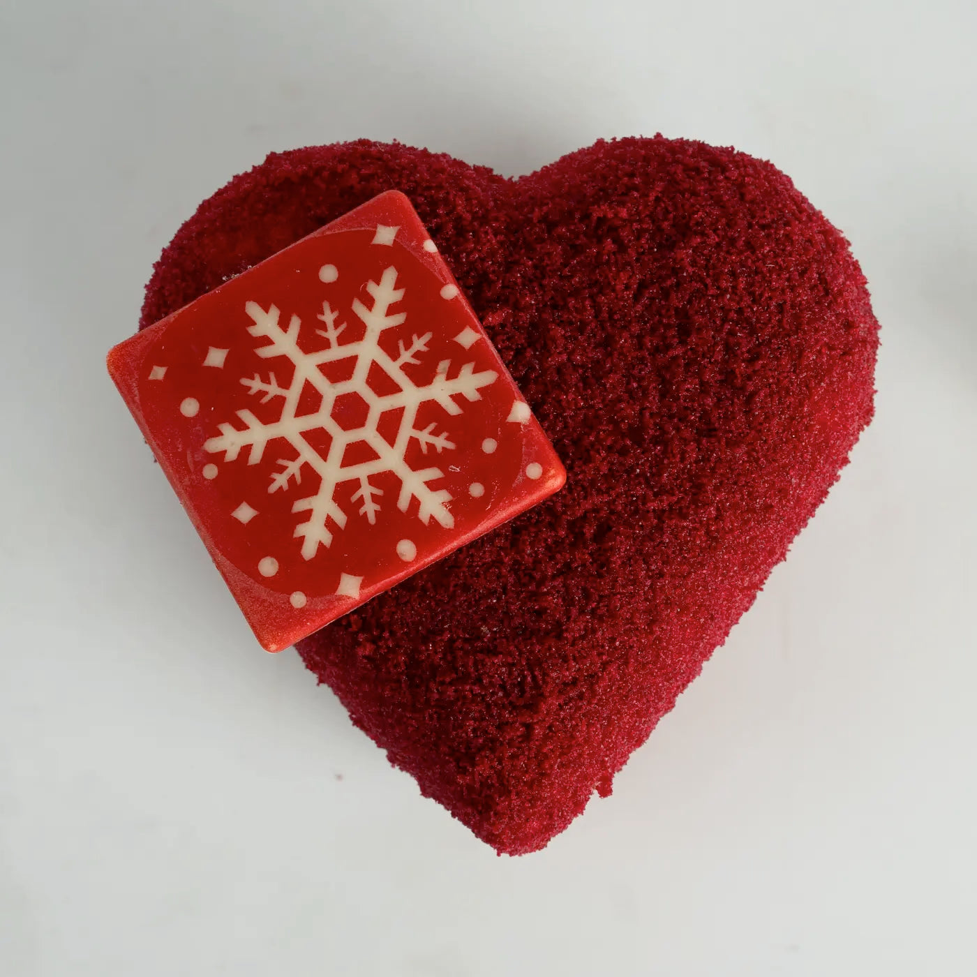 Yılbaşı Özel Kalpli Mono Pasta – 1 Kutu (  9 Adet )