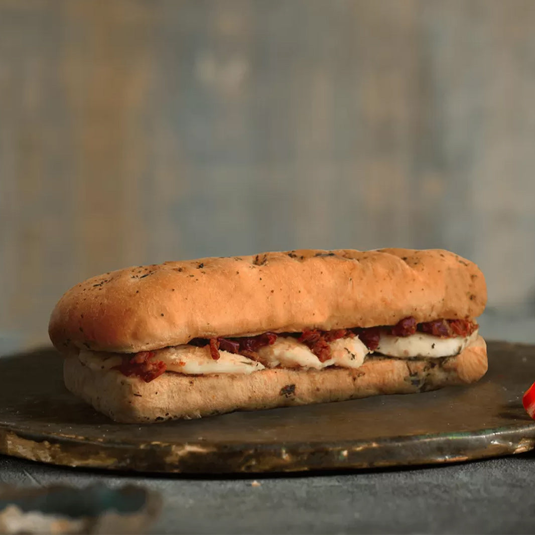 Suda Mozarella Focaccia Sandviç